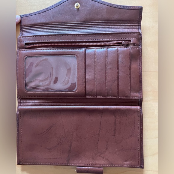 Buxton Genuine Leather Brown Wallet - Picture 4 of 6